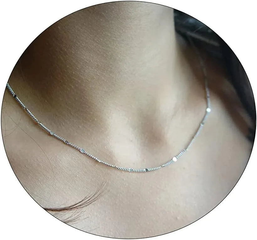 Collier Ras-du-Cou Satellite Plaqué Or/Argent – Éclat Minimaliste et Raffinement Aérien
