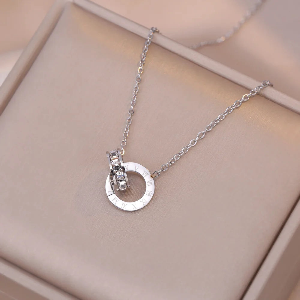 Collier Ras-du-Cou Cercle Cristal de Luxe – Pendentif Chiffres Romains en Acier Inoxydable Or & Argent