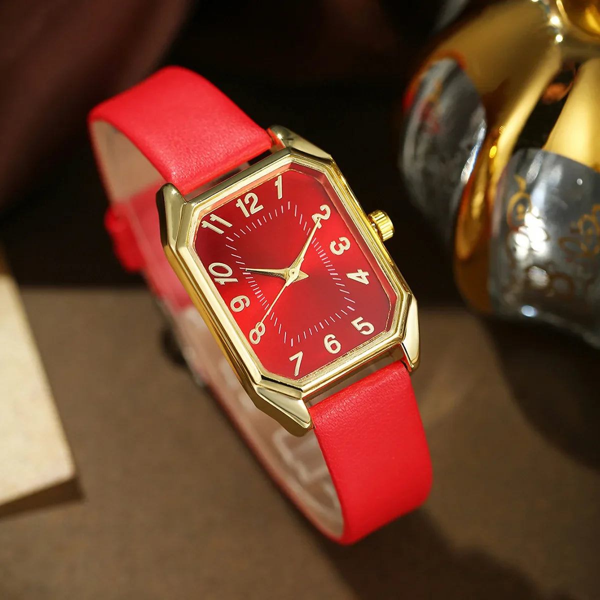 Élégance Carrée – Coffret Montre & Bijoux pour Femme