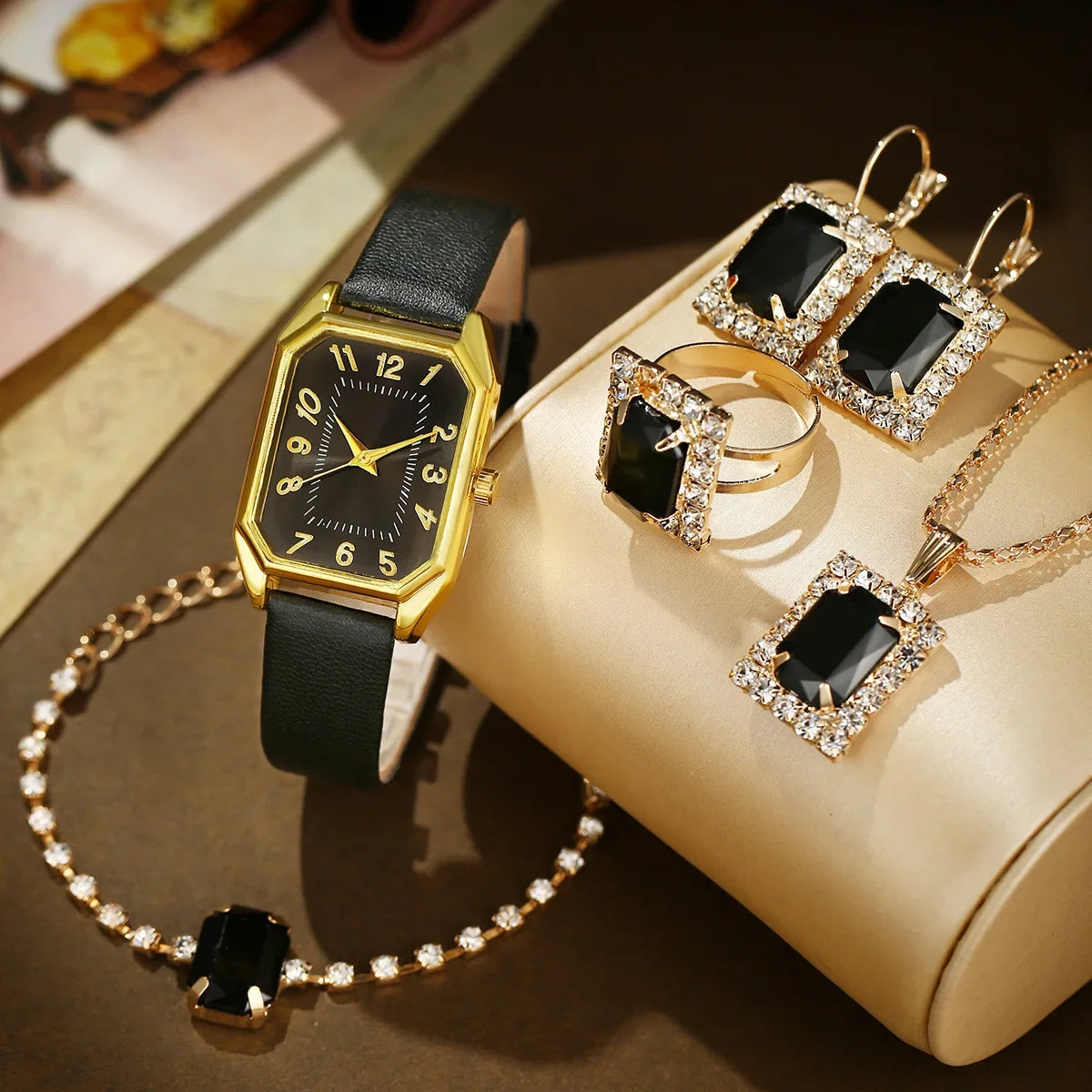 Élégance Carrée – Coffret Montre & Bijoux pour Femme