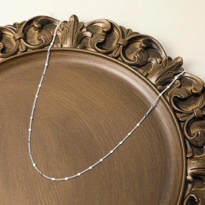Collier Ras-du-Cou Satellite Plaqué Or/Argent – Éclat Minimaliste et Raffinement Aérien